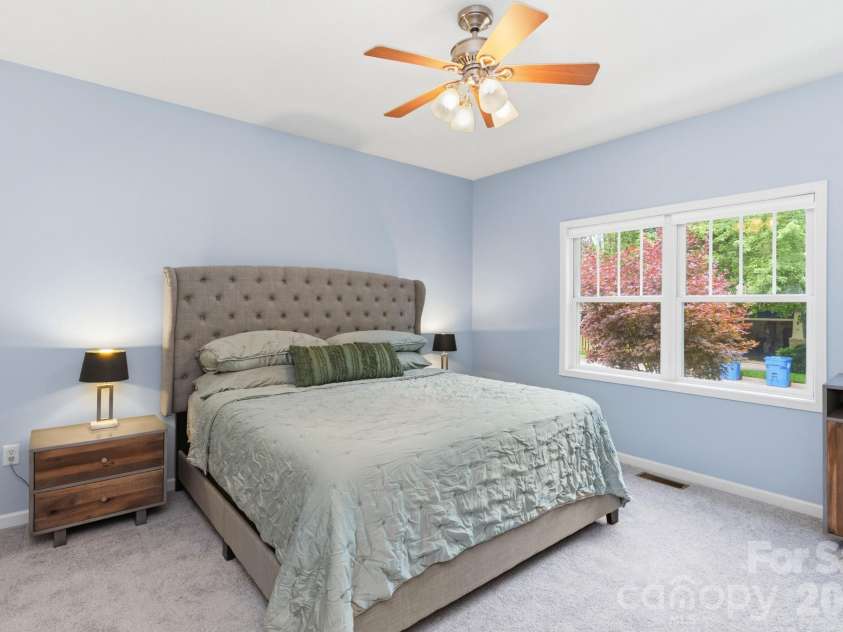 13 Triple H Drive, Asheville, NC 28806.  MLS# CAR4396514, YatesRealty ID 33591. Main-Level Primary Suite