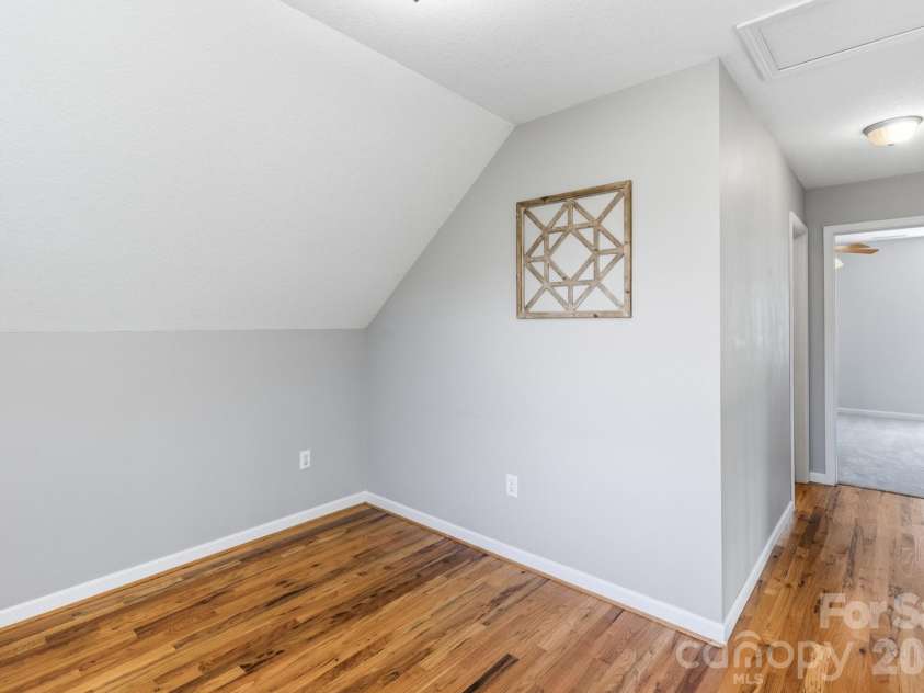 13 Triple H Drive, Asheville, NC 28806.  MLS# CAR4396514, YatesRealty ID 33591. Spacious Landing with Many Possibilities