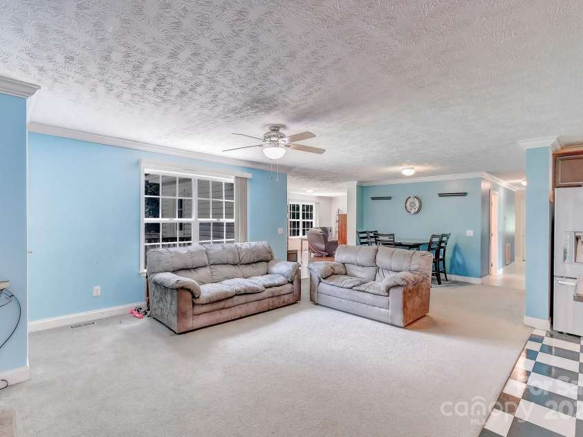 137 Pottery Terrace Trail, Flat Rock, NC 28731.  MLS# CAR4293348, YatesRealty ID 33592. 