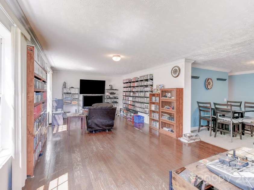 137 Pottery Terrace Trail, Flat Rock, NC 28731.  MLS# CAR4293348, YatesRealty ID 33592. 