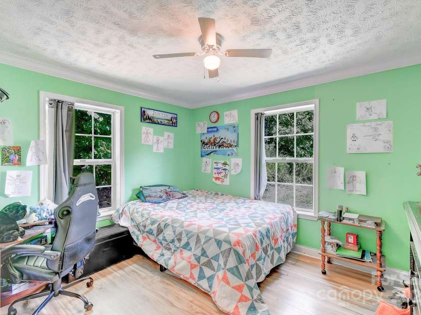 137 Pottery Terrace Trail, Flat Rock, NC 28731.  MLS# CAR4293348, YatesRealty ID 33592. 