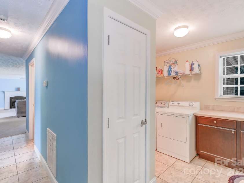 137 Pottery Terrace Trail, Flat Rock, NC 28731.  MLS# CAR4293348, YatesRealty ID 33592. 