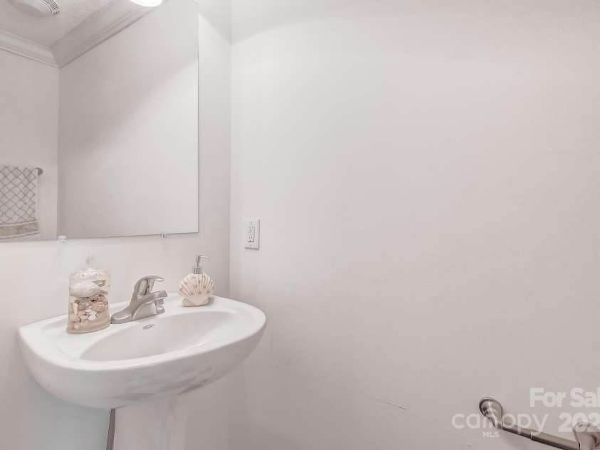 137 Pottery Terrace Trail, Flat Rock, NC 28731.  MLS# CAR4293348, YatesRealty ID 33592. 