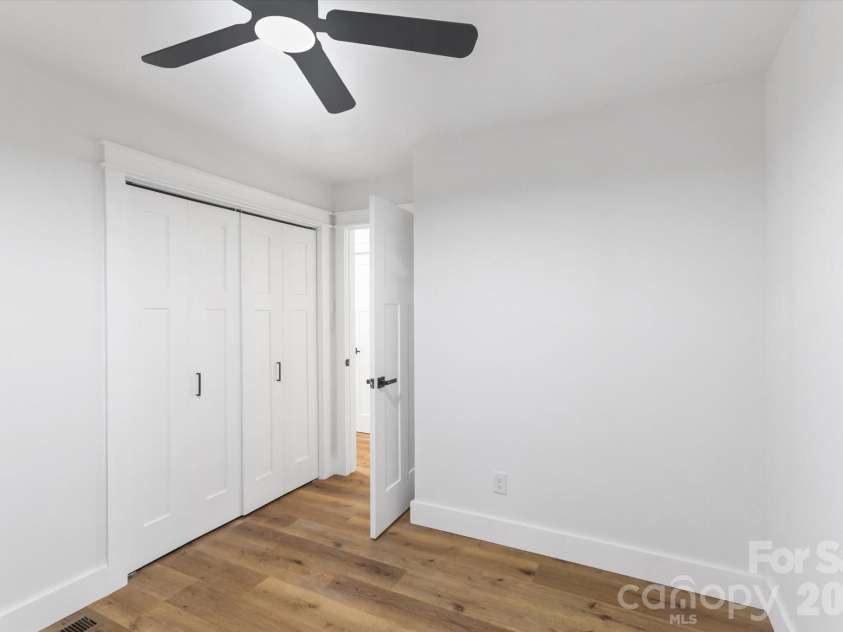 550 Arrowhead Trail, Marion, NC 28752.  MLS# CAR4396200, YatesRealty ID 33593. 