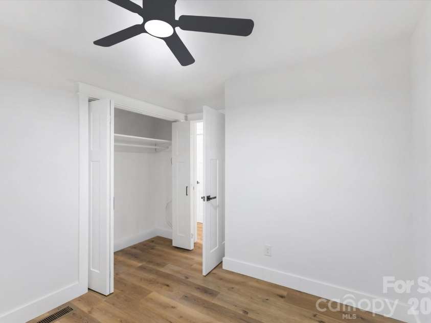 550 Arrowhead Trail, Marion, NC 28752.  MLS# CAR4396200, YatesRealty ID 33593. 