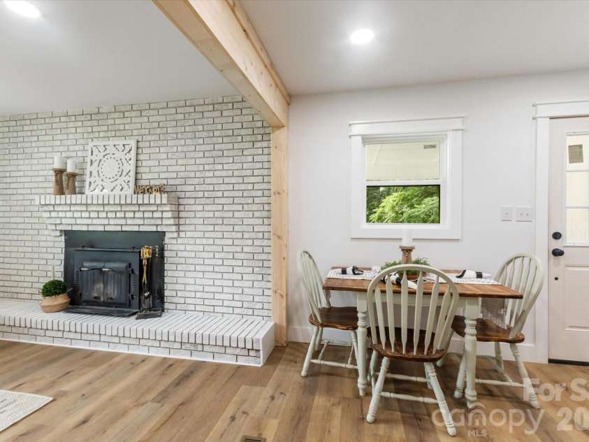 550 Arrowhead Trail, Marion, NC 28752.  MLS# CAR4396200, YatesRealty ID 33593. 