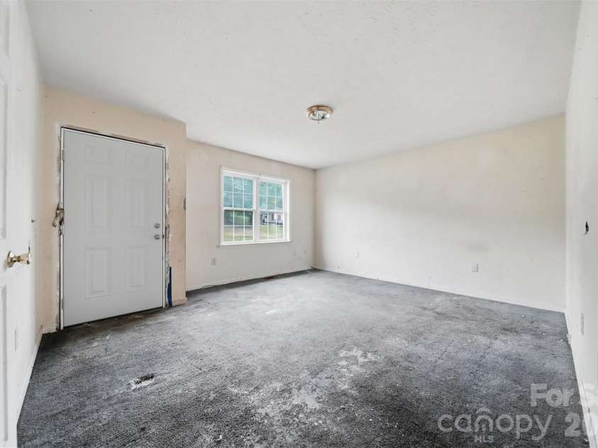 2130 Haven Circle, Lenoir, NC 28645.  MLS# CAR4389156, YatesRealty ID 33594. 