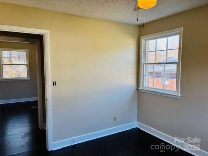 202 Kenwood Drive, Shelby, NC 28150.  MLS# CAR4291896, YatesRealty ID 33595. 