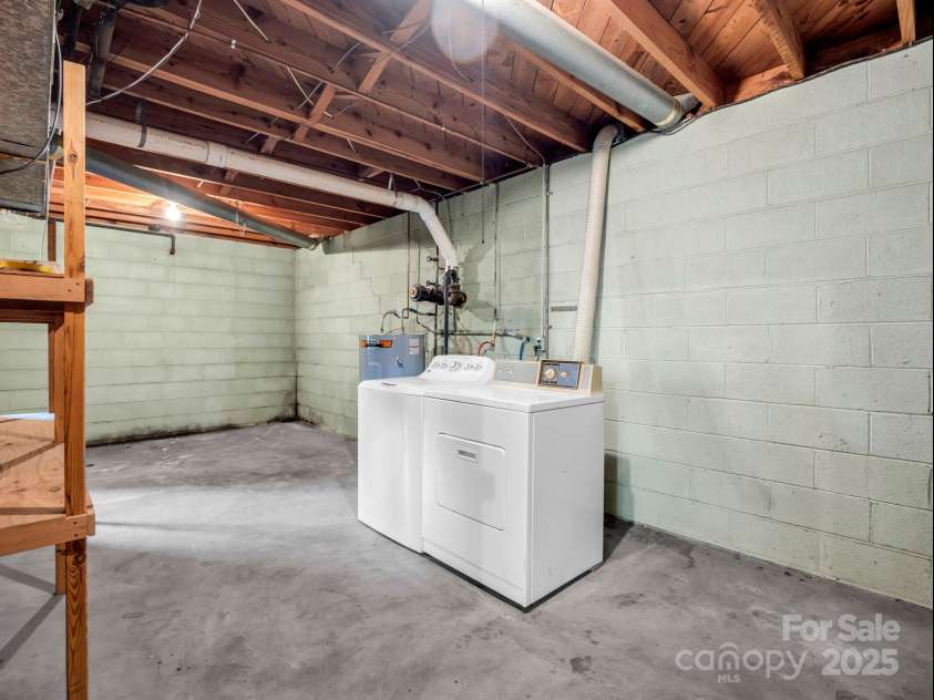 202 Kenwood Drive, Shelby, NC 28150.  MLS# CAR4291896, YatesRealty ID 33595. 