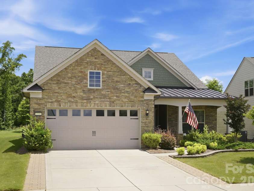 2336 Delaney Drive, Fort Mill, SC 29715.  MLS# CAR4390097, YatesRealty ID 33595. Front of home