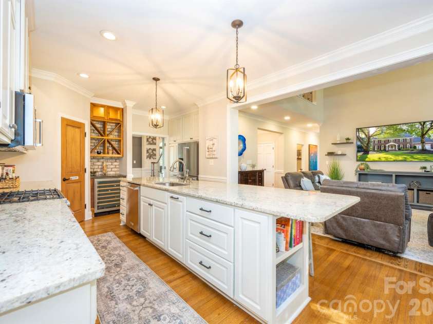15916 Northstone Drive, Huntersville, NC 28078.  MLS# CAR4395989, YatesRealty ID 33596. 