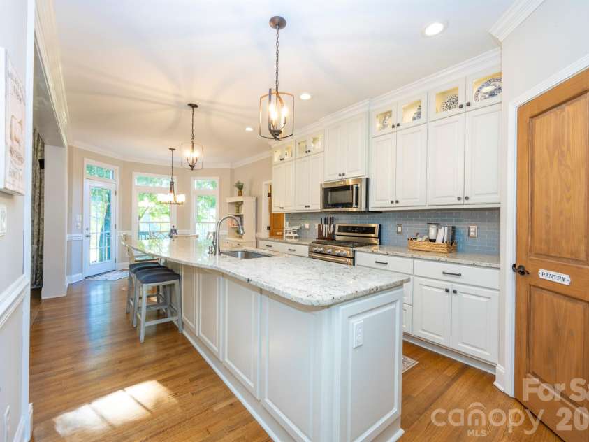 15916 Northstone Drive, Huntersville, NC 28078.  MLS# CAR4395989, YatesRealty ID 33596. 