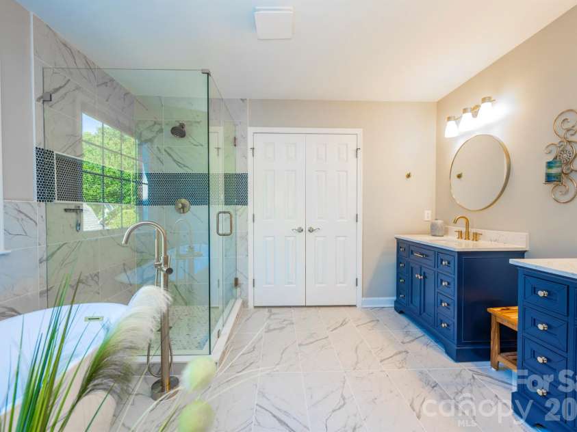 15916 Northstone Drive, Huntersville, NC 28078.  MLS# CAR4395989, YatesRealty ID 33596. 