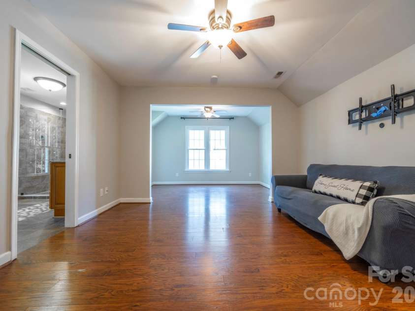 15916 Northstone Drive, Huntersville, NC 28078.  MLS# CAR4395989, YatesRealty ID 33596. 