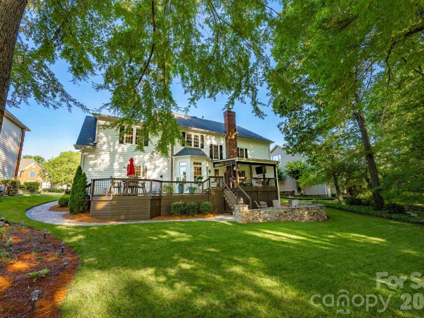 15916 Northstone Drive, Huntersville, NC 28078.  MLS# CAR4395989, YatesRealty ID 33596. 