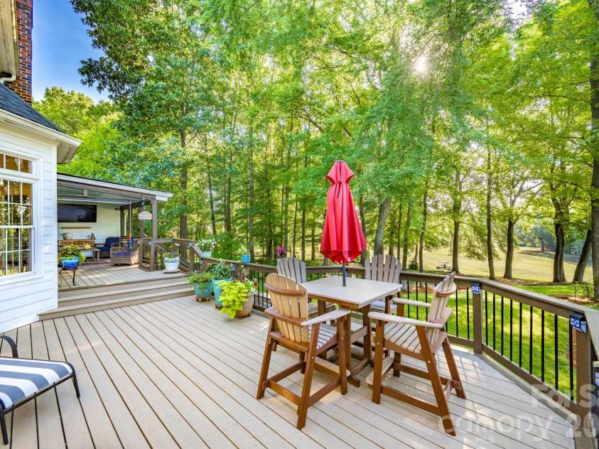 15916 Northstone Drive, Huntersville, NC 28078.  MLS# CAR4395989, YatesRealty ID 33596. 