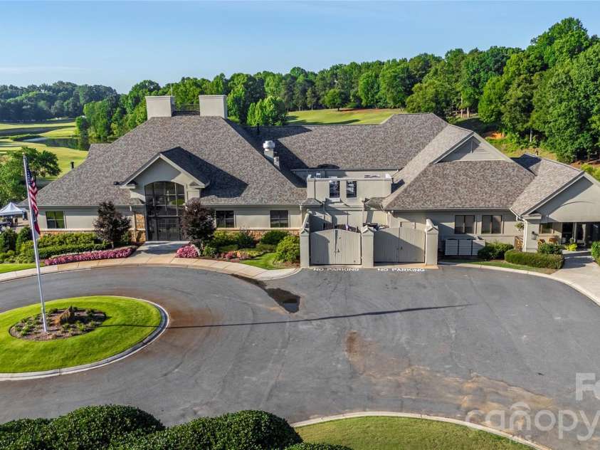 15916 Northstone Drive, Huntersville, NC 28078.  MLS# CAR4395989, YatesRealty ID 33596. 