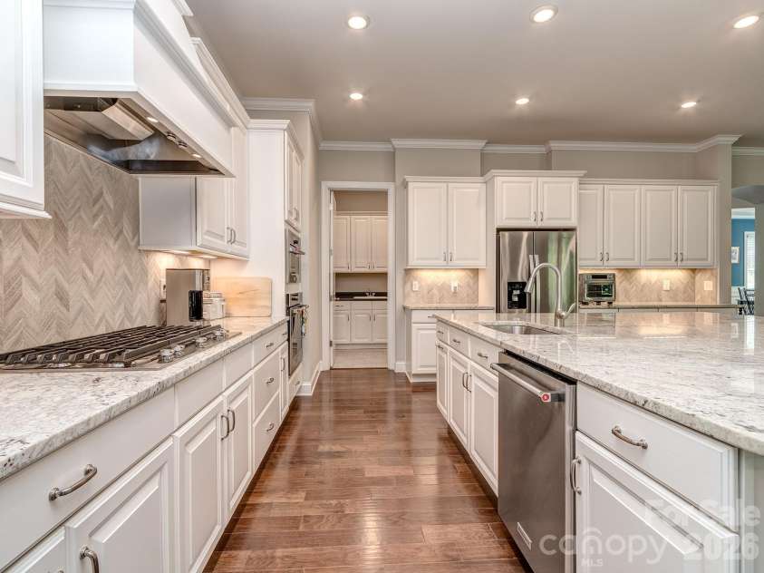 121 Enclave Boulevard, Weddington, NC 28104.  MLS# CAR4395615, YatesRealty ID 33597. Kitchen