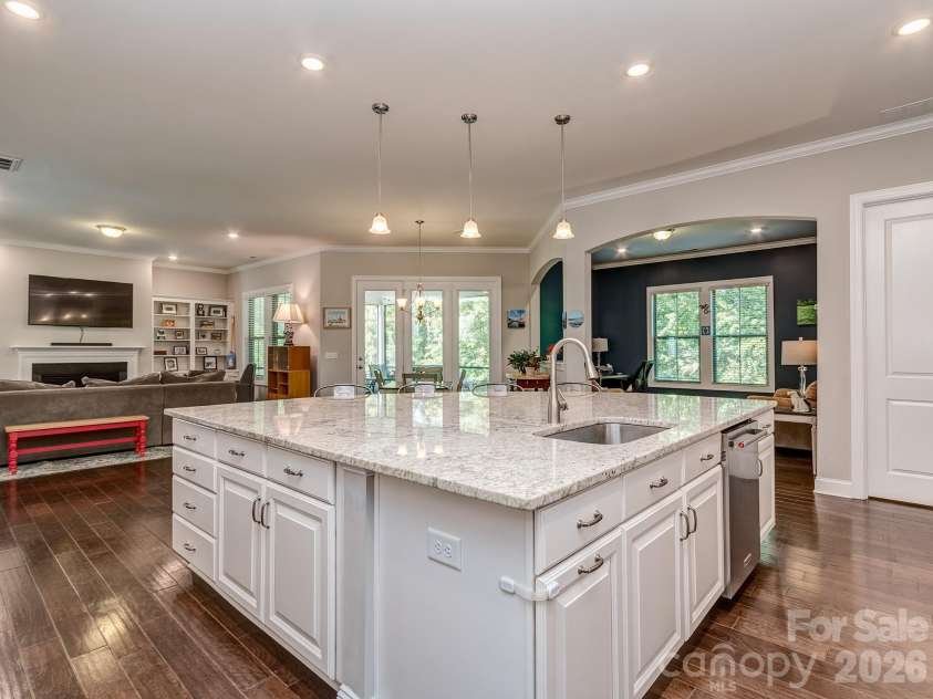 121 Enclave Boulevard, Weddington, NC 28104.  MLS# CAR4395615, YatesRealty ID 33597. Kitchen