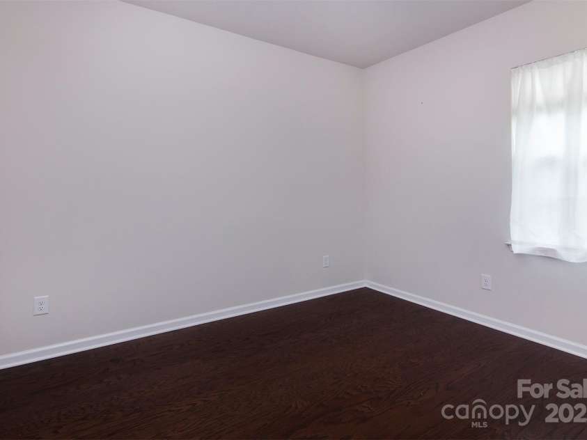 524 Ernst Point, Mount Holly, NC 28120.  MLS# CAR4290417, YatesRealty ID 33597. 