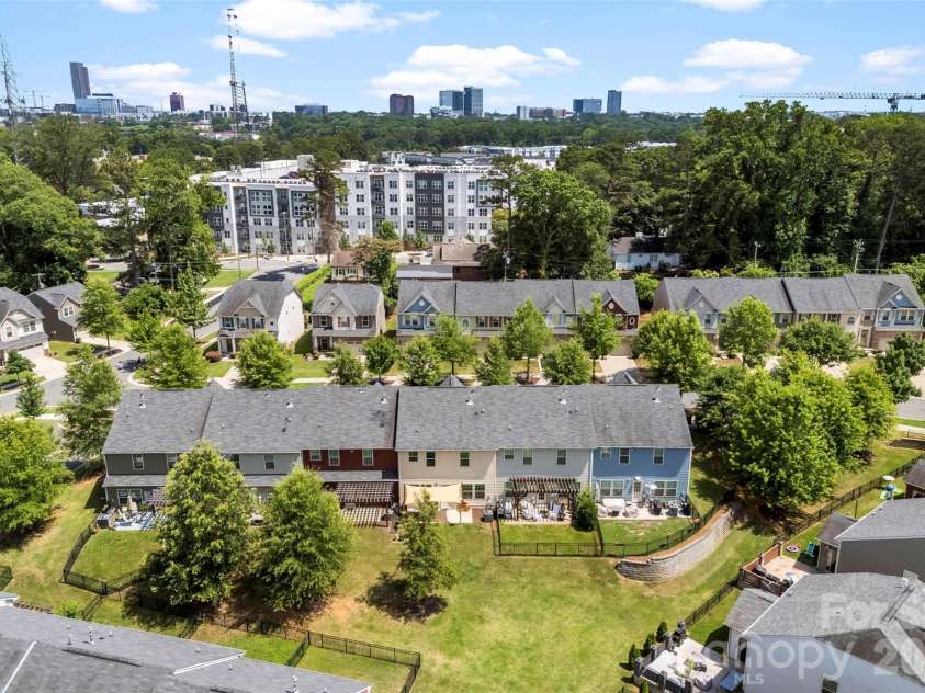 3216 Morgan Clark Road, Charlotte, NC 28208.  MLS# CAR4393148, YatesRealty ID 33598. 