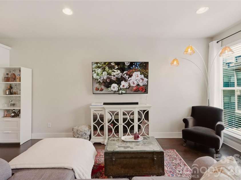 1747 Cannon View Lane, Charlotte, NC 28208.  MLS# CAR4389872, YatesRealty ID 33599. 
