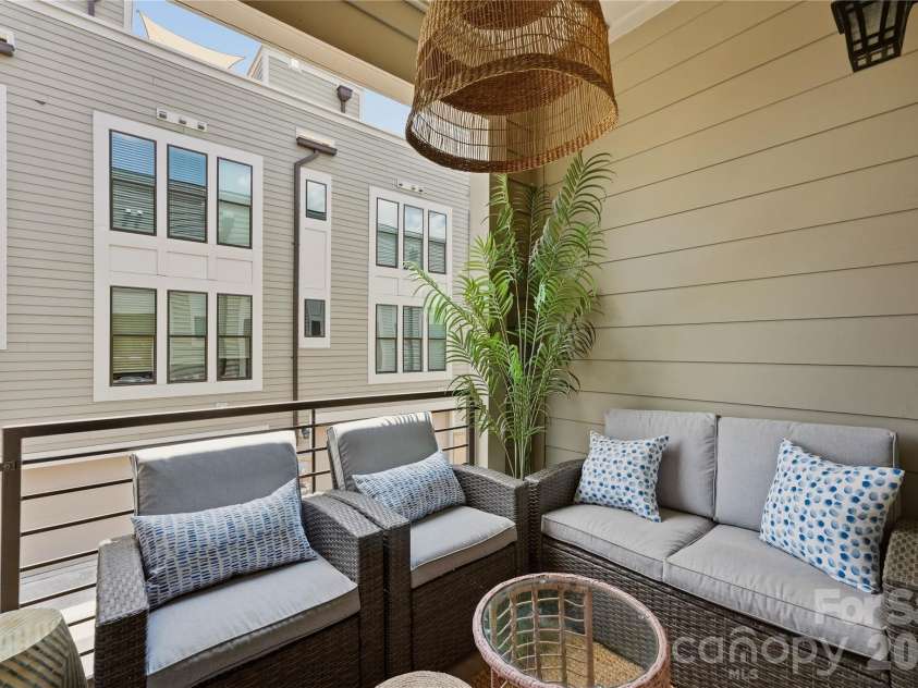 1747 Cannon View Lane, Charlotte, NC 28208.  MLS# CAR4389872, YatesRealty ID 33599. 