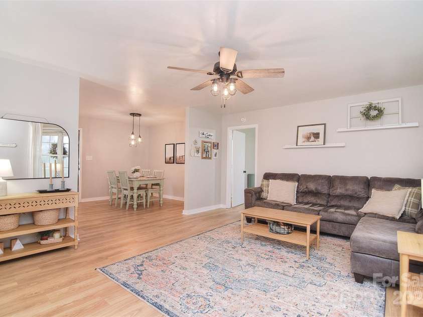 418 Pigeon Lane, York, SC 29745.  MLS# CAR4291634, YatesRealty ID 33599. 