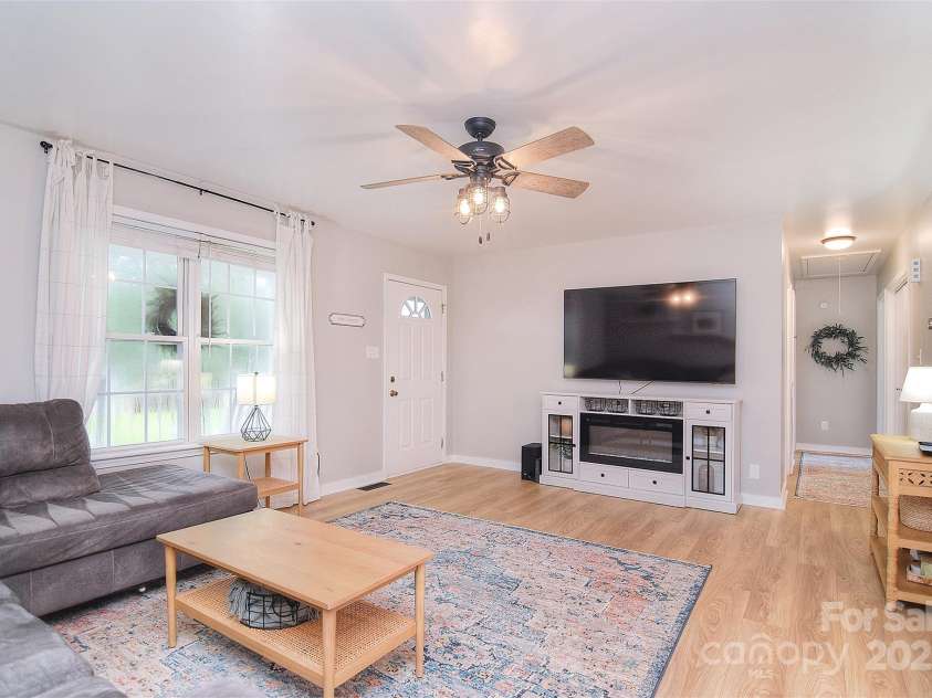 418 Pigeon Lane, York, SC 29745.  MLS# CAR4291634, YatesRealty ID 33599. 