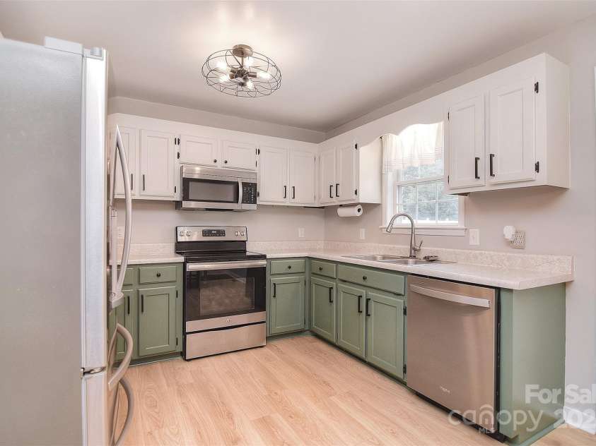 418 Pigeon Lane, York, SC 29745.  MLS# CAR4291634, YatesRealty ID 33599. 