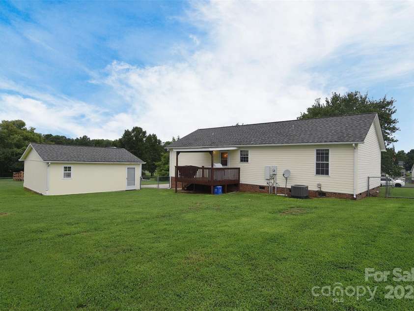 418 Pigeon Lane, York, SC 29745.  MLS# CAR4291634, YatesRealty ID 33599. 