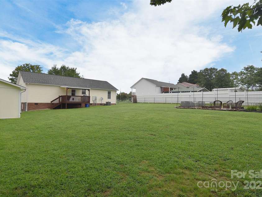 418 Pigeon Lane, York, SC 29745.  MLS# CAR4291634, YatesRealty ID 33599. 