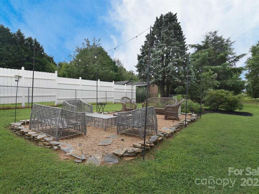 418 Pigeon Lane, York, SC 29745.  MLS# CAR4291634, YatesRealty ID 33599. 