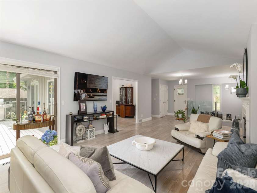 30 Fairway Drive, Etowah, NC 28729.  MLS# CAR4342625, YatesRealty ID 3360. Great Room