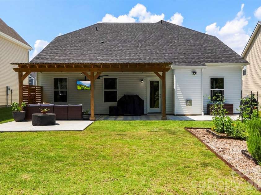 3014 Oxtail Court, Rock Hill, SC 29732.  MLS# CAR4396308, YatesRealty ID 33600. 