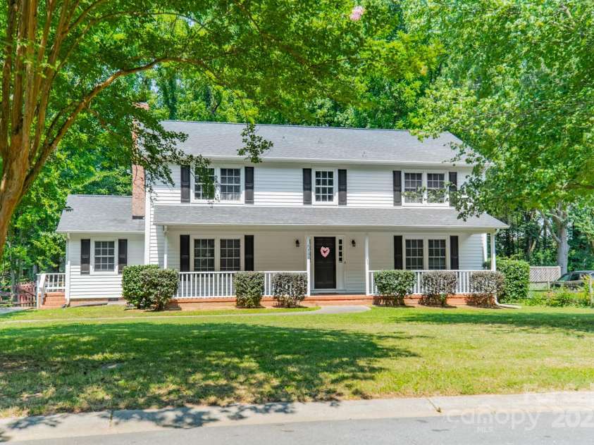 7309 Leesburg Road, Charlotte, NC 28215.  MLS# CAR4279277, YatesRealty ID 33600. 