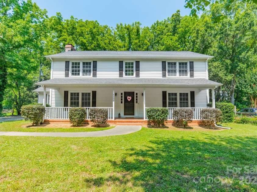 7309 Leesburg Road, Charlotte, NC 28215.  MLS# CAR4279277, YatesRealty ID 33600. 