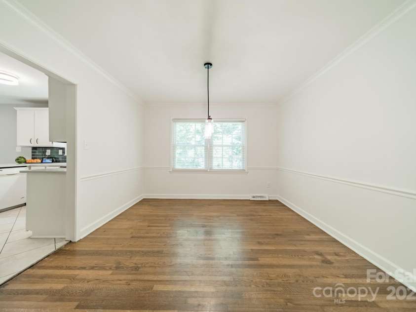7309 Leesburg Road, Charlotte, NC 28215.  MLS# CAR4279277, YatesRealty ID 33600. 