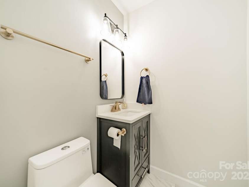 7309 Leesburg Road, Charlotte, NC 28215.  MLS# CAR4279277, YatesRealty ID 33600. 