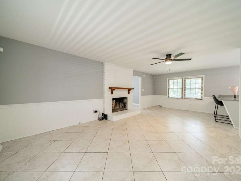 7309 Leesburg Road, Charlotte, NC 28215.  MLS# CAR4279277, YatesRealty ID 33600. 