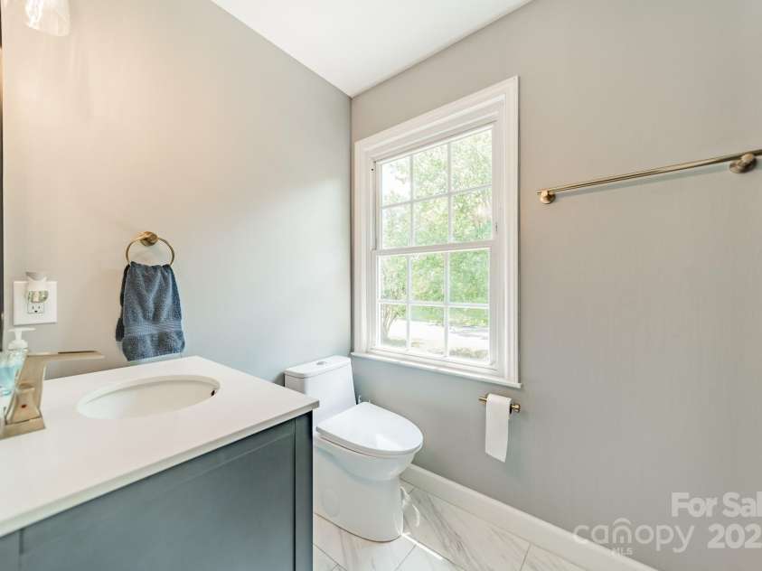 7309 Leesburg Road, Charlotte, NC 28215.  MLS# CAR4279277, YatesRealty ID 33600. 