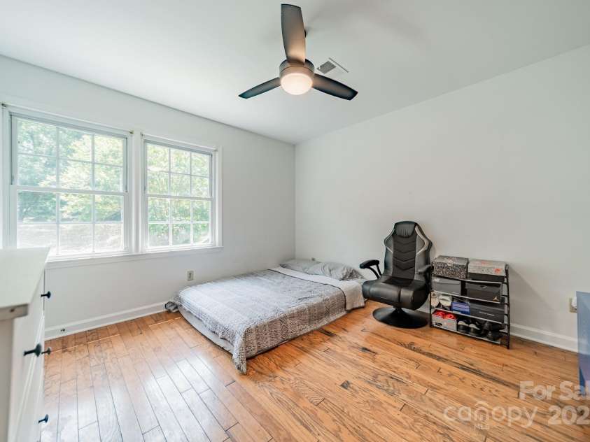 7309 Leesburg Road, Charlotte, NC 28215.  MLS# CAR4279277, YatesRealty ID 33600. 