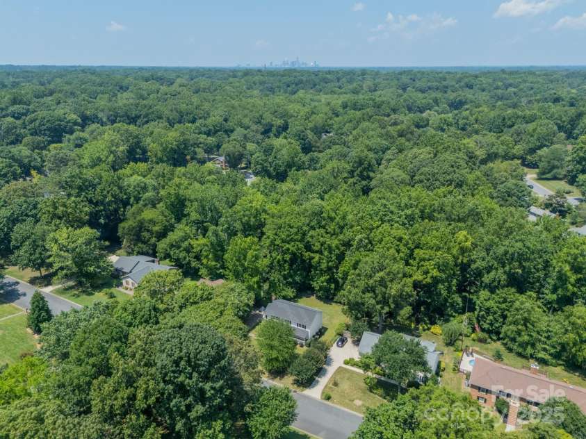 7309 Leesburg Road, Charlotte, NC 28215.  MLS# CAR4279277, YatesRealty ID 33600. 