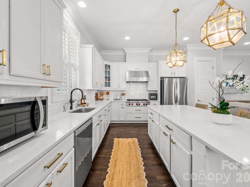 412 Eli Street, Charlotte, NC 28204.  MLS# CAR4393807, YatesRealty ID 33601. 