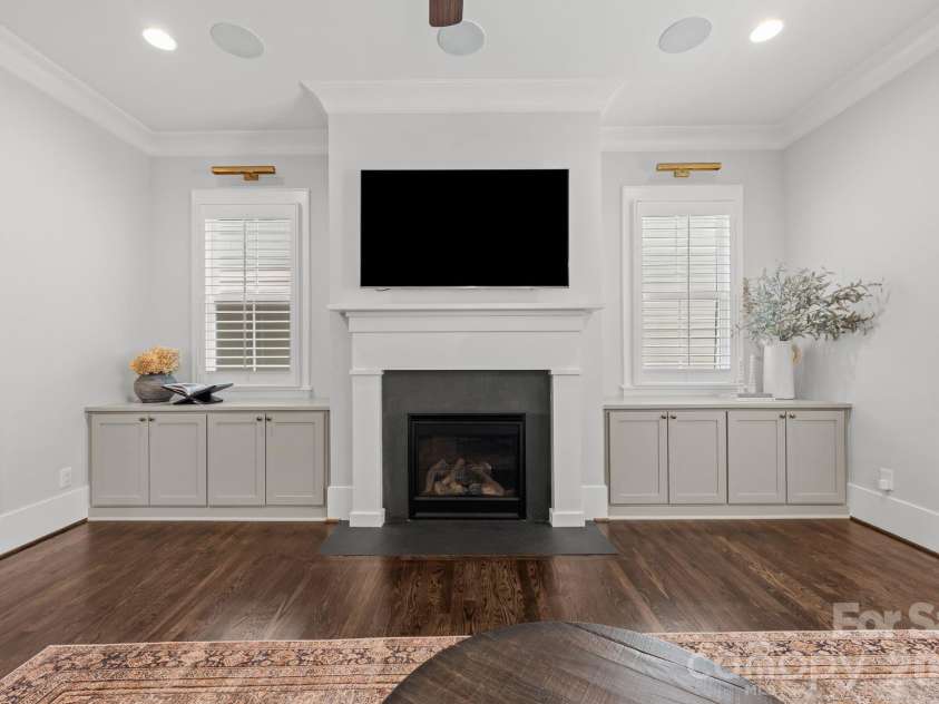 412 Eli Street, Charlotte, NC 28204.  MLS# CAR4393807, YatesRealty ID 33601. 