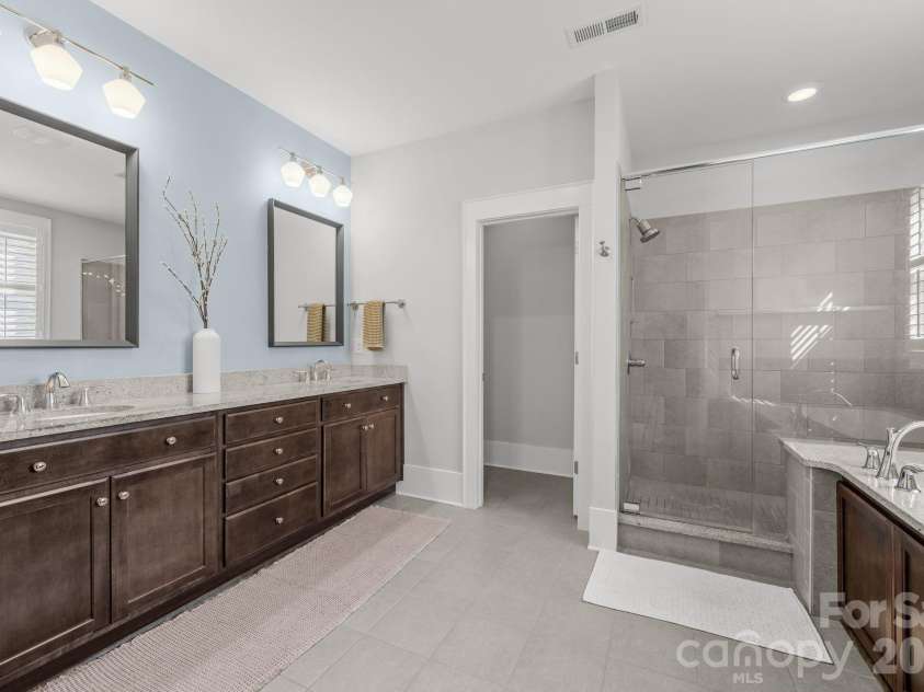 412 Eli Street, Charlotte, NC 28204.  MLS# CAR4393807, YatesRealty ID 33601. 