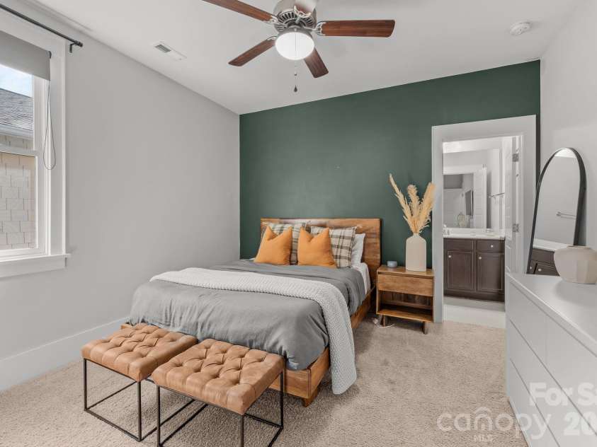 412 Eli Street, Charlotte, NC 28204.  MLS# CAR4393807, YatesRealty ID 33601. 