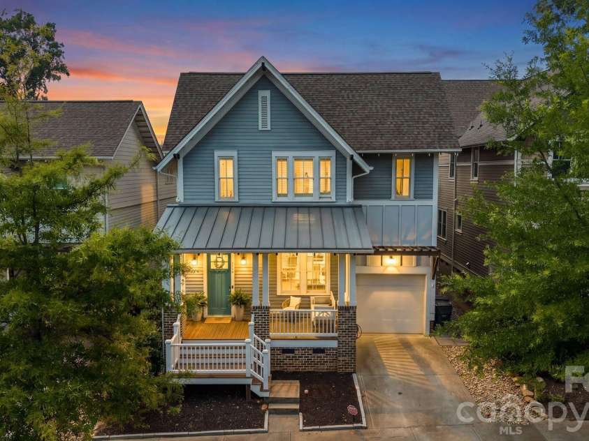 412 Eli Street, Charlotte, NC 28204.  MLS# CAR4393807, YatesRealty ID 33601. 