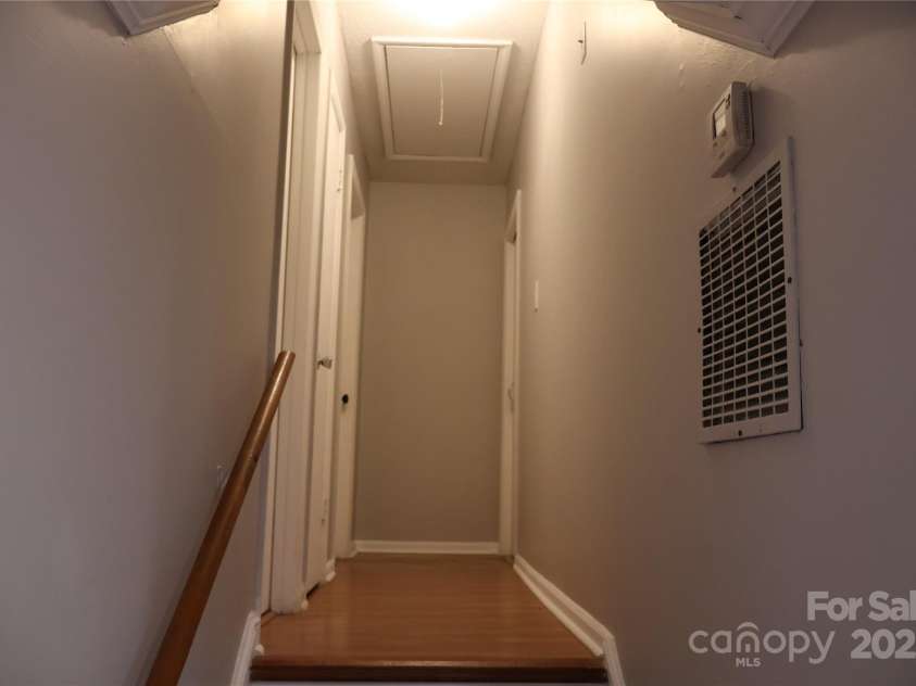 6727 Cedar Springs Road, Charlotte, NC 28212.  MLS# CAR4291114, YatesRealty ID 33601. 
