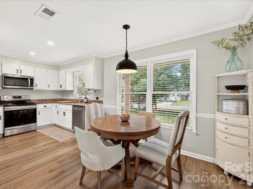 8610 Brookstead Drive, Charlotte, NC 28215.  MLS# CAR4396459, YatesRealty ID 33603. 